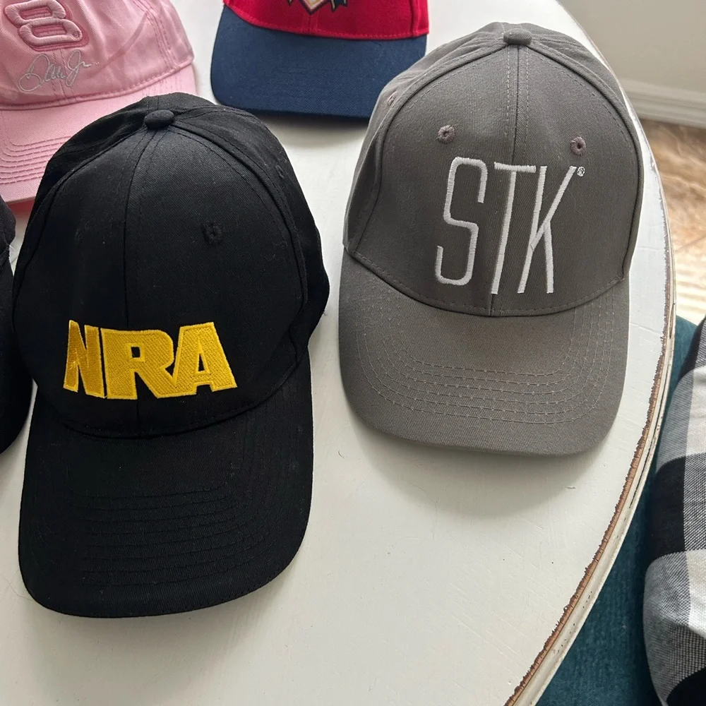 Lot bundle 6 men’s caps hats. Selling collection. 1 pink women's hat
